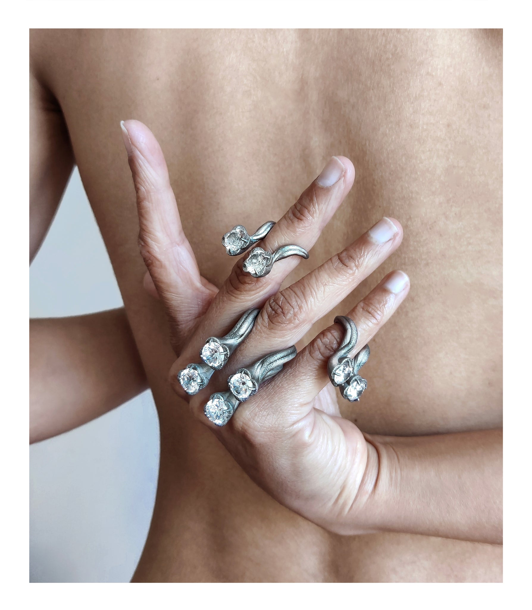 VINE 4STONE RING STAINLESS STEEL