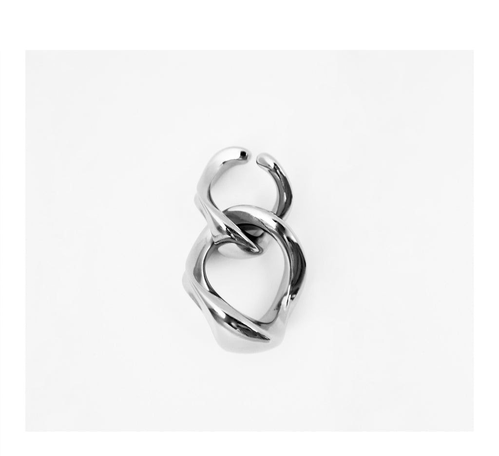 TWIST LINK EARCUFF ALUMINIUM